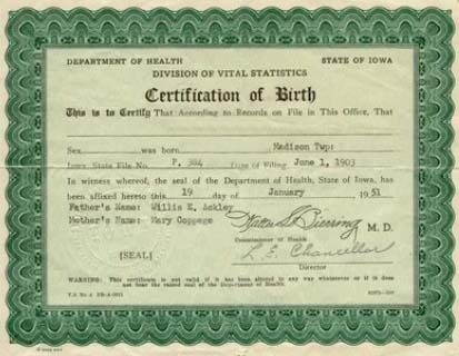 United States Iowa division of Vital Statistics birth certificate template in PSD format